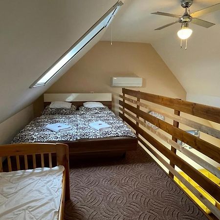 Gyulai Brill Apartman Buitenkant foto