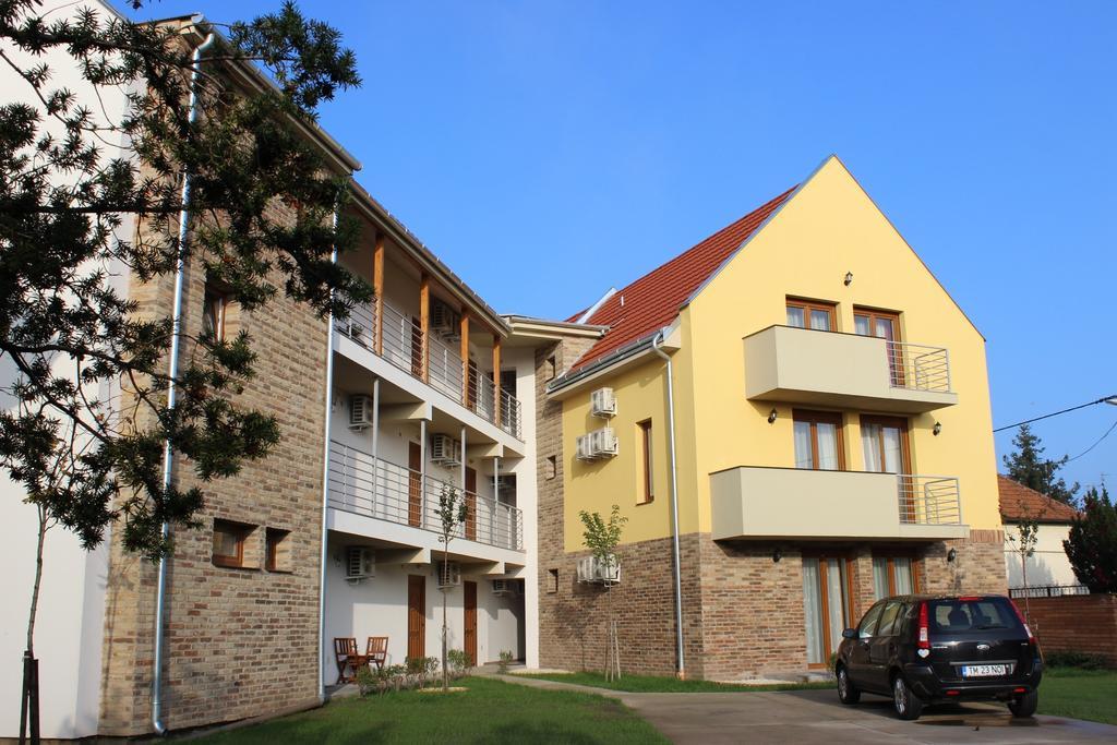 Gyulai Brill Apartman Kamer foto