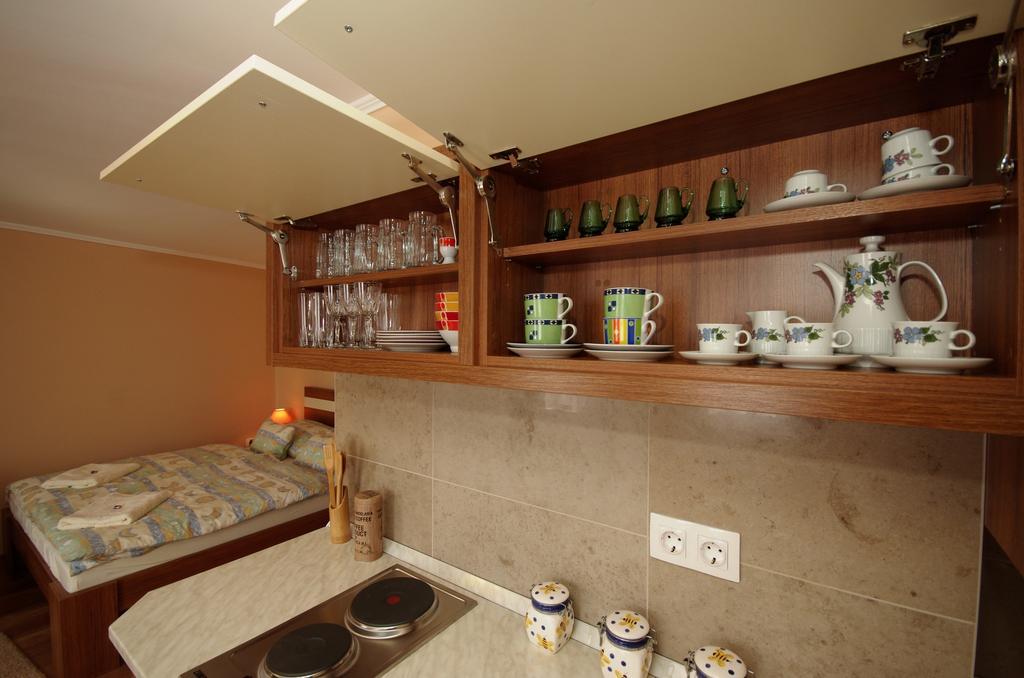 Gyulai Brill Apartman Buitenkant foto