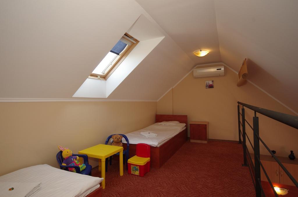 Gyulai Brill Apartman Buitenkant foto