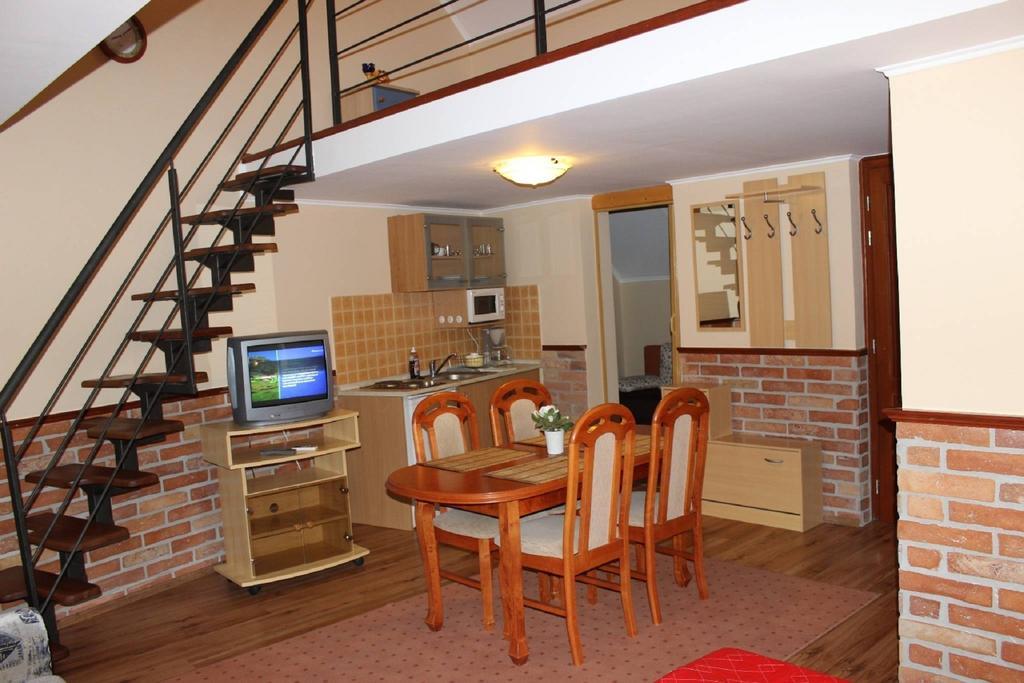 Gyulai Brill Apartman Kamer foto